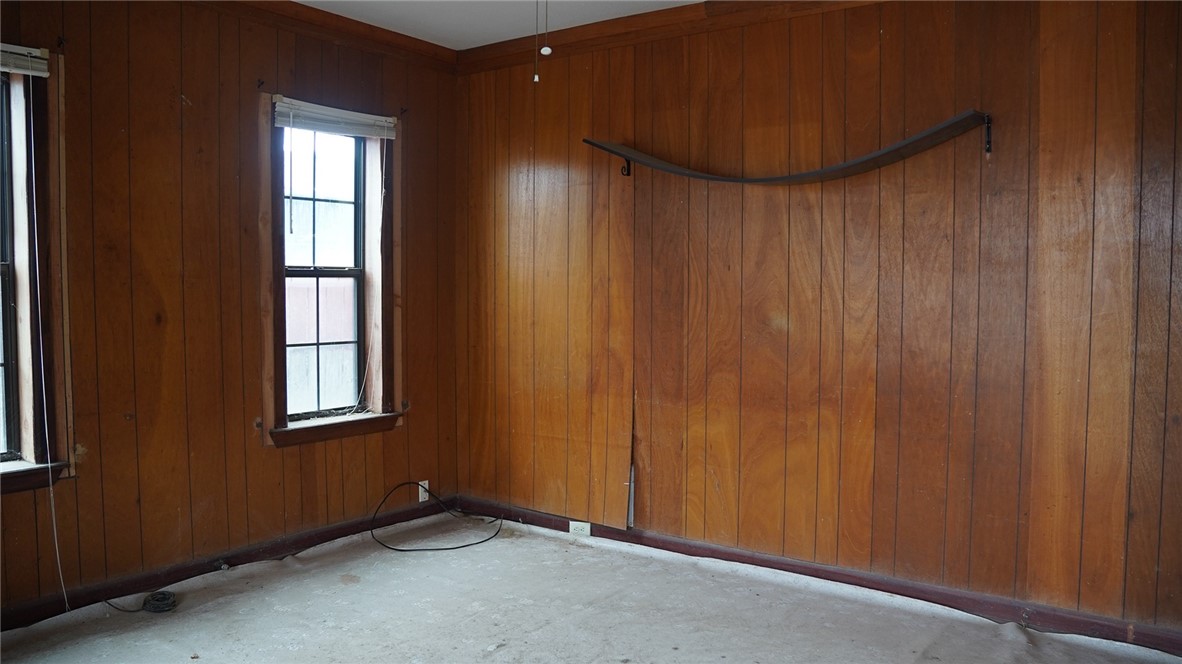 607 E North St Property Photo 6