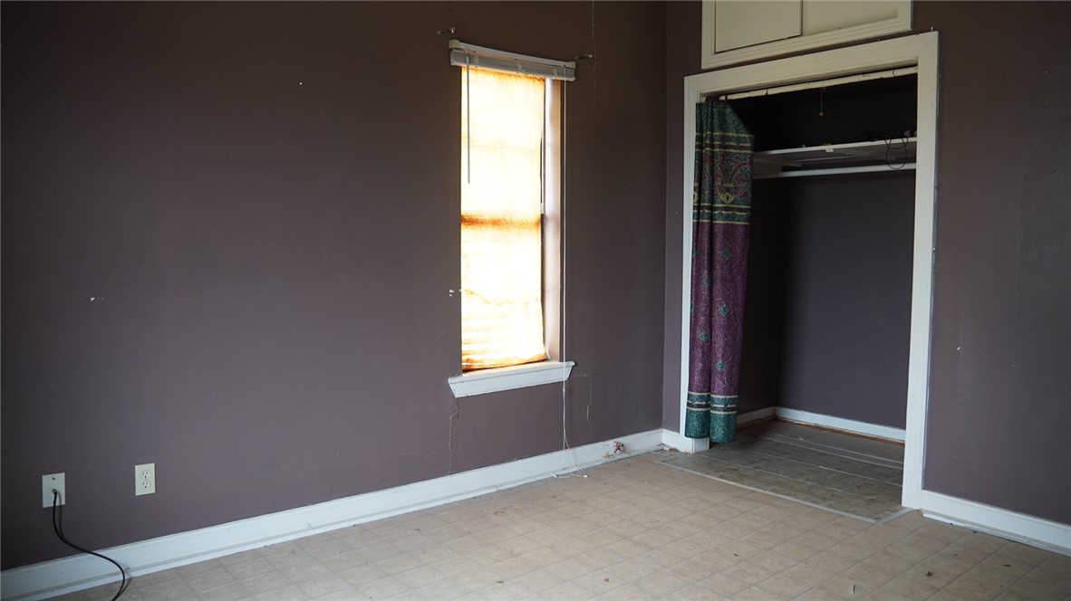 607 E North St Property Photo 16
