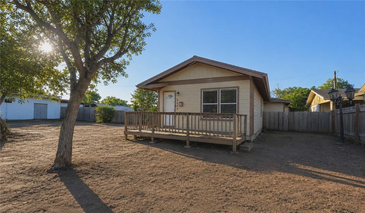 502 E Santa Gertrudis St Property Photo 1