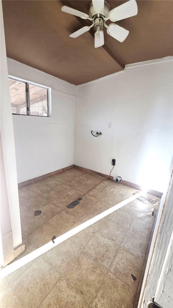 502 E Santa Gertrudis St Property Photo 3