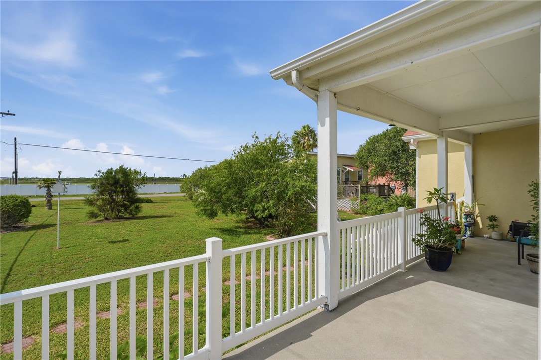 101 Copano Pkwy Property Photo 5