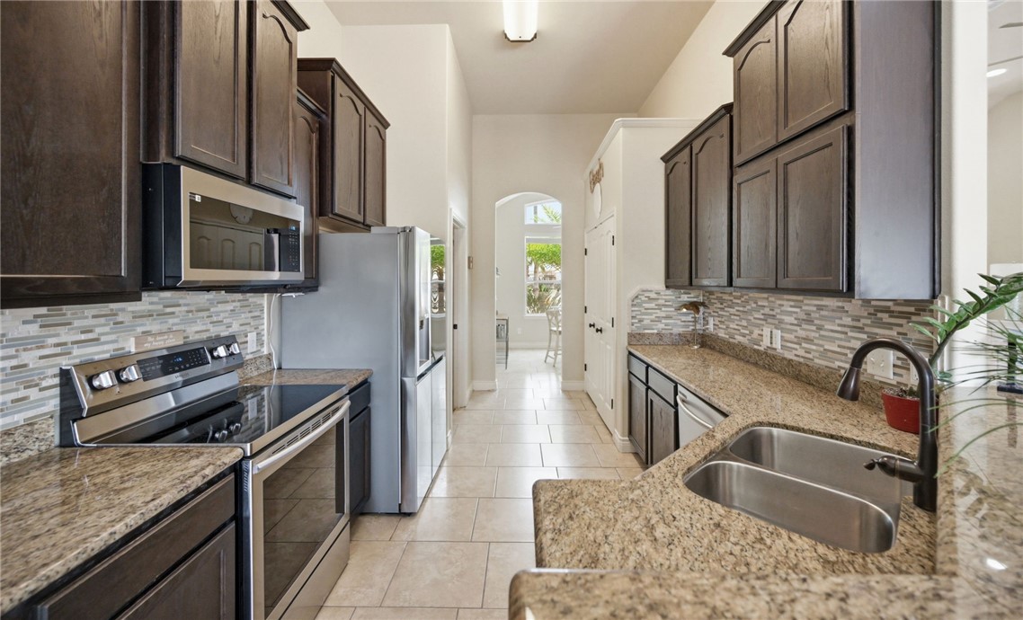 13838 Captain Kidd Dr Property Photo 6