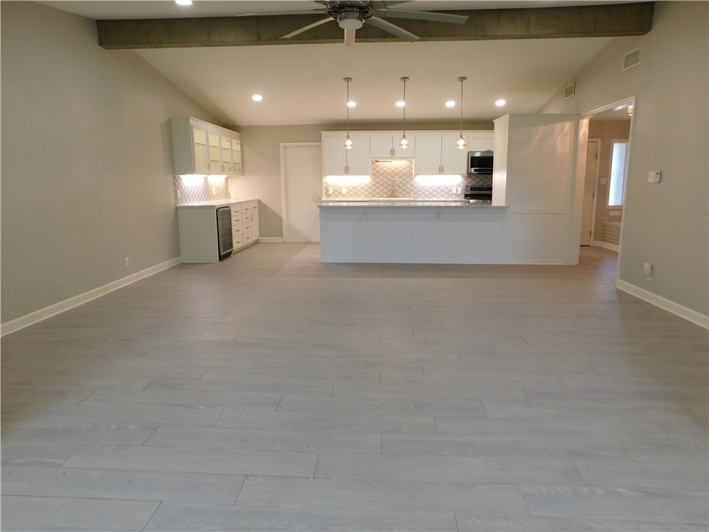 613 Driftwood Pl Property Photo 10