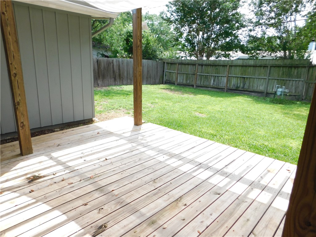 613 Driftwood Pl Property Photo 33