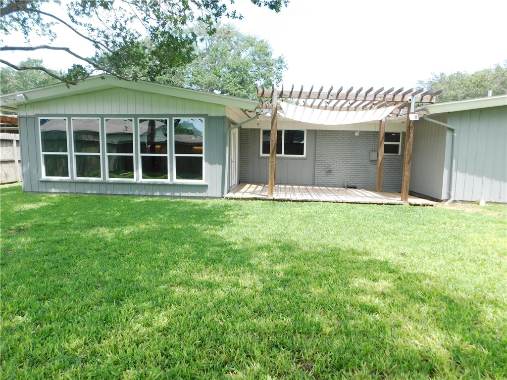613 Driftwood Pl Property Photo 34
