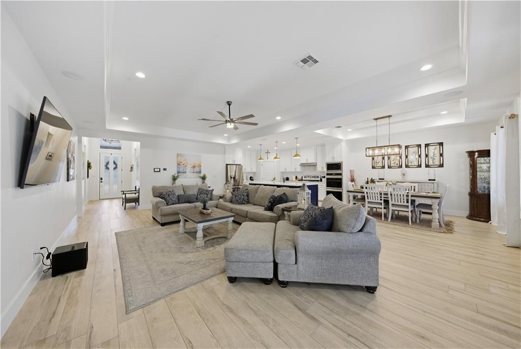 4013 Fold Lane Property Photo 6