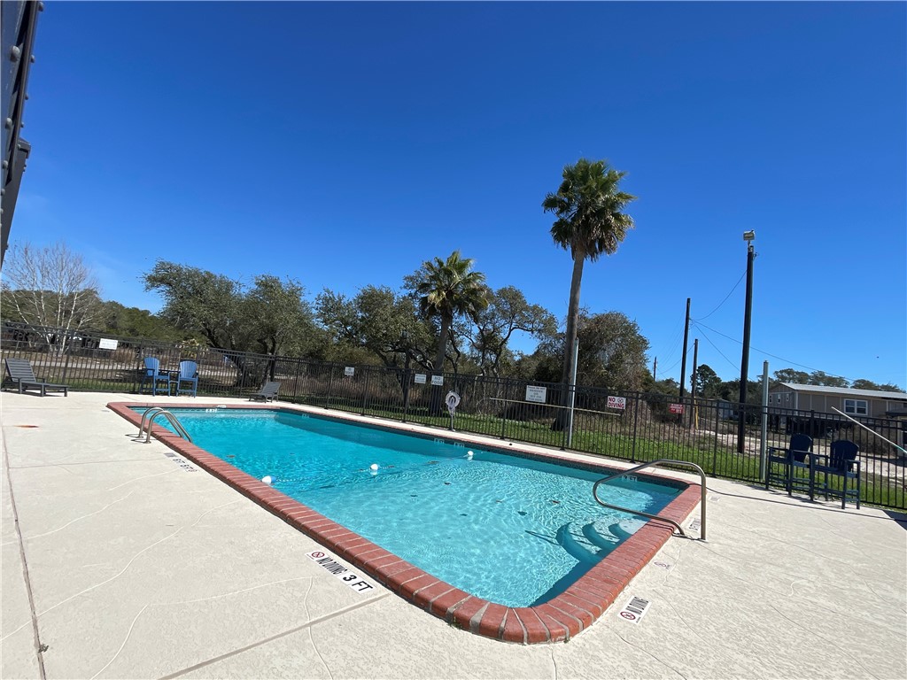 156 Sweet Bay Dr Property Photo 20