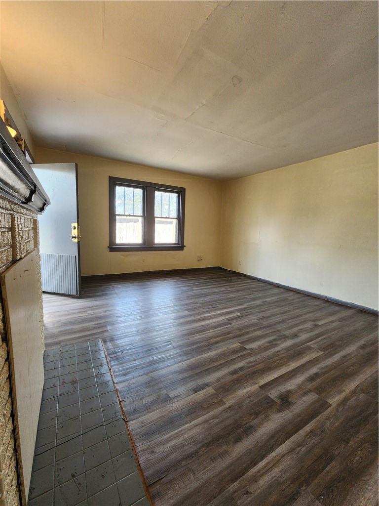 309 Indiana Ave Property Photo 2