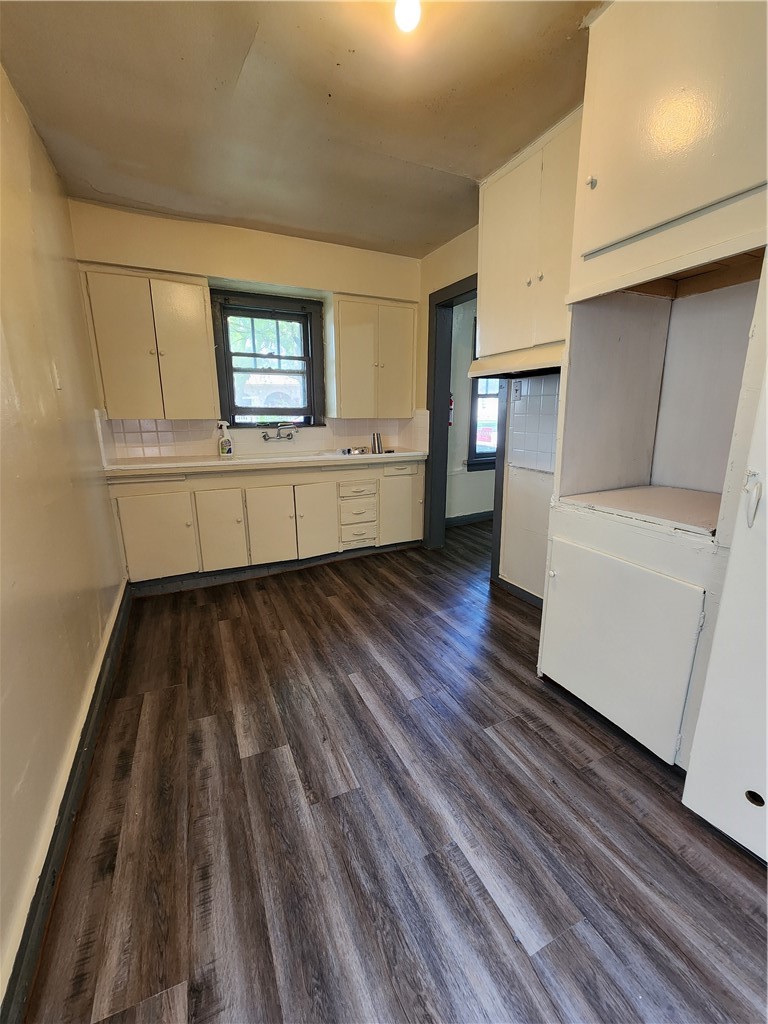 309 Indiana Ave Property Photo 6