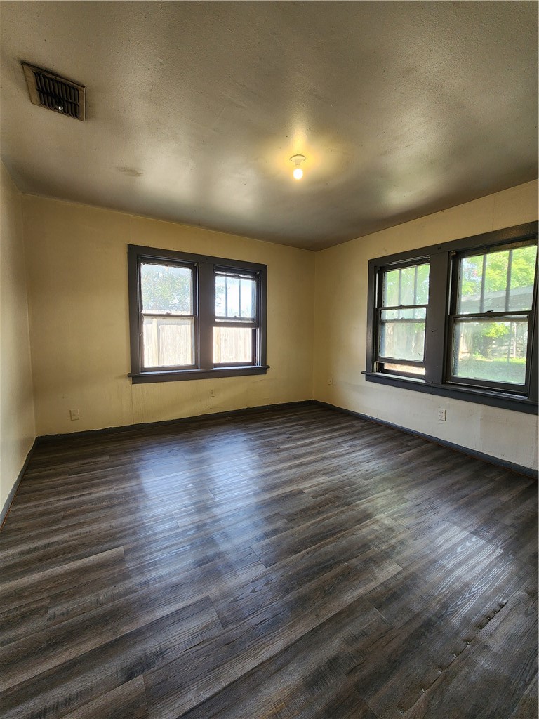 309 Indiana Ave Property Photo 10