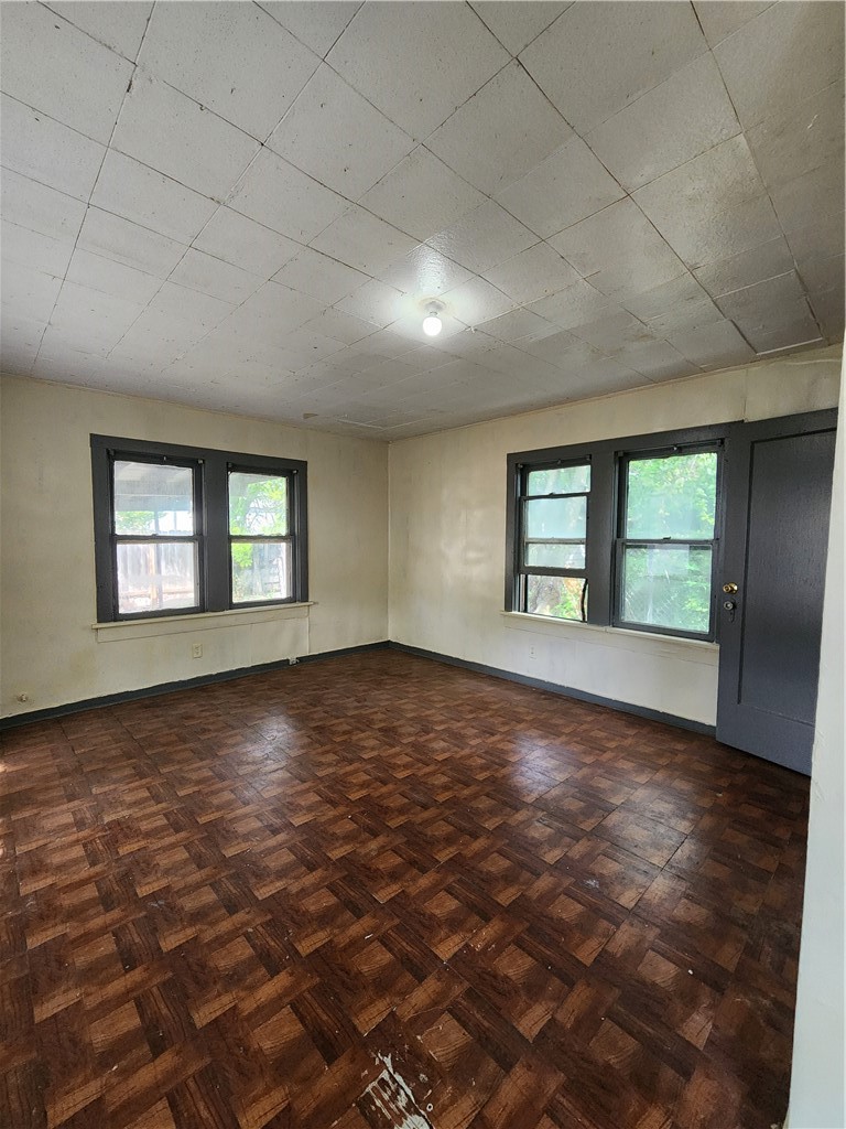 309 Indiana Ave Property Photo 11
