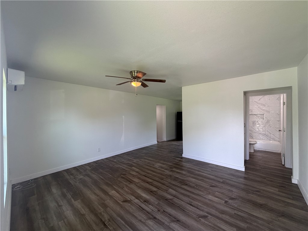 4942 Anthony St Property Photo 3