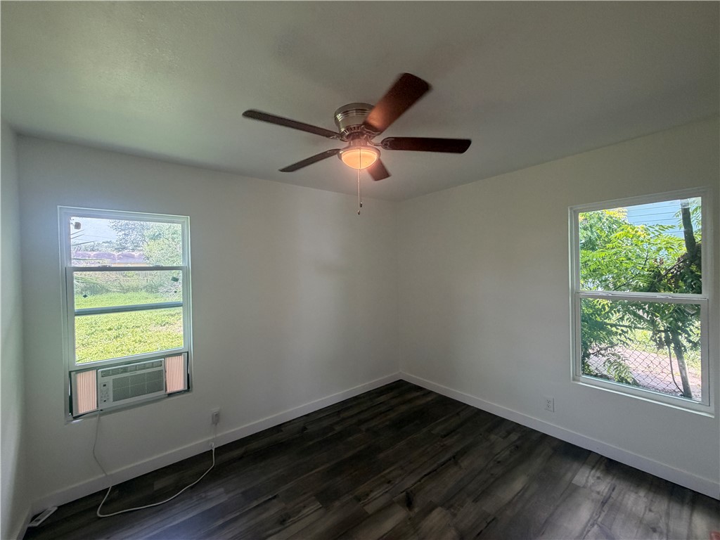 4942 Anthony St Property Photo 10