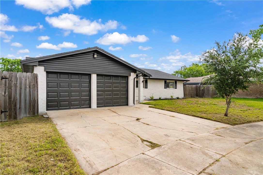 3610 Swiss Dr Property Photo 4