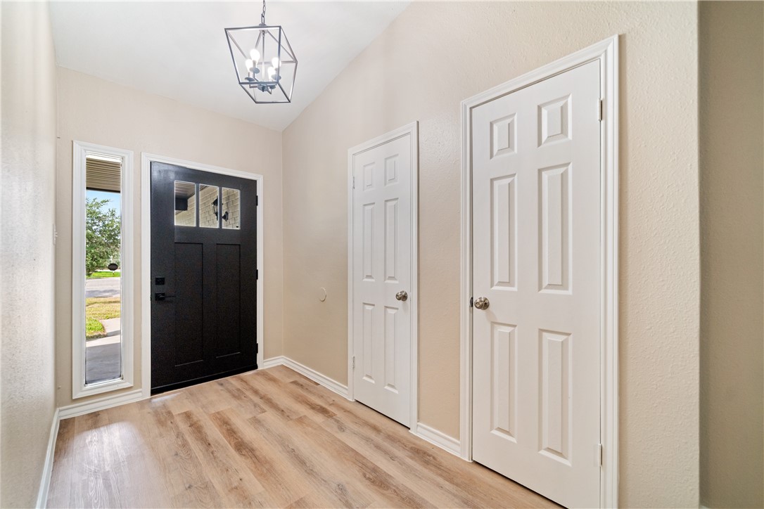 3610 Swiss Dr Property Photo 5