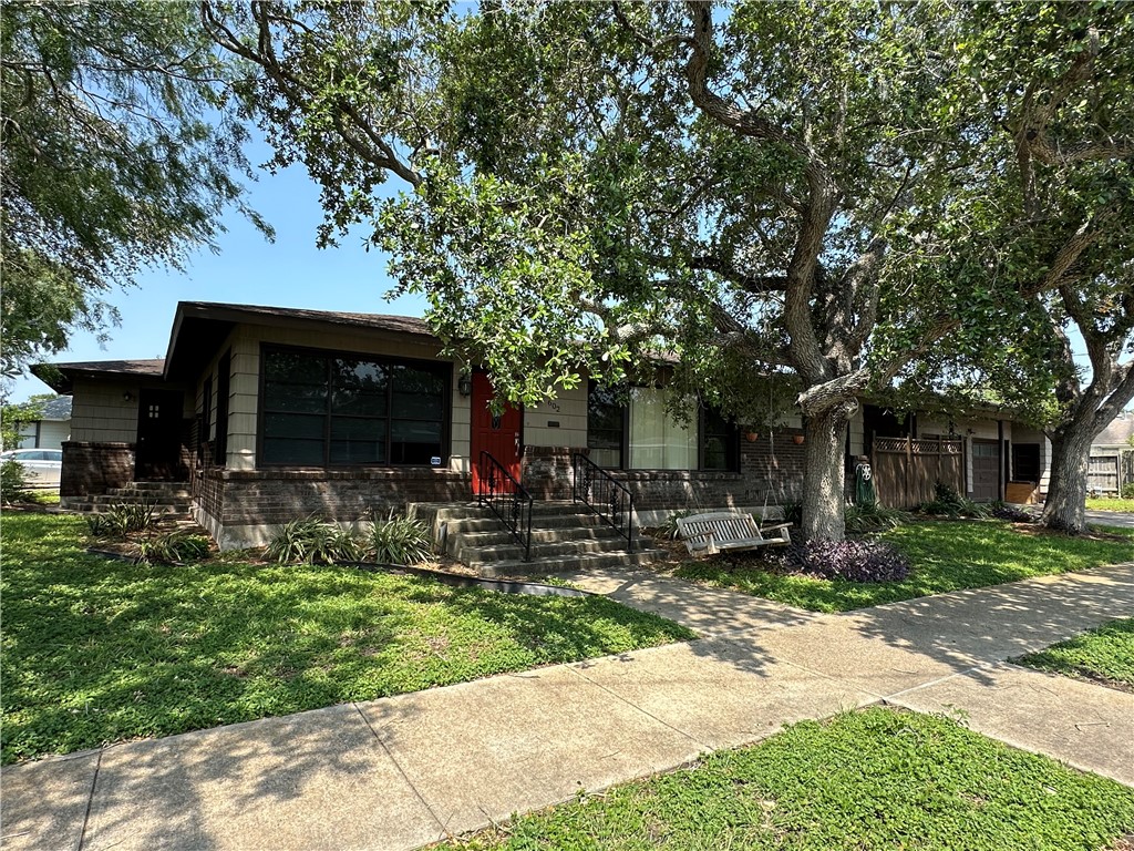 602 Sorrell St Property Photo 1