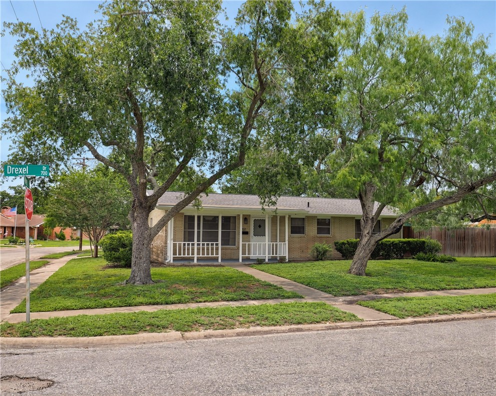702 Drexel Dr Property Photo 1