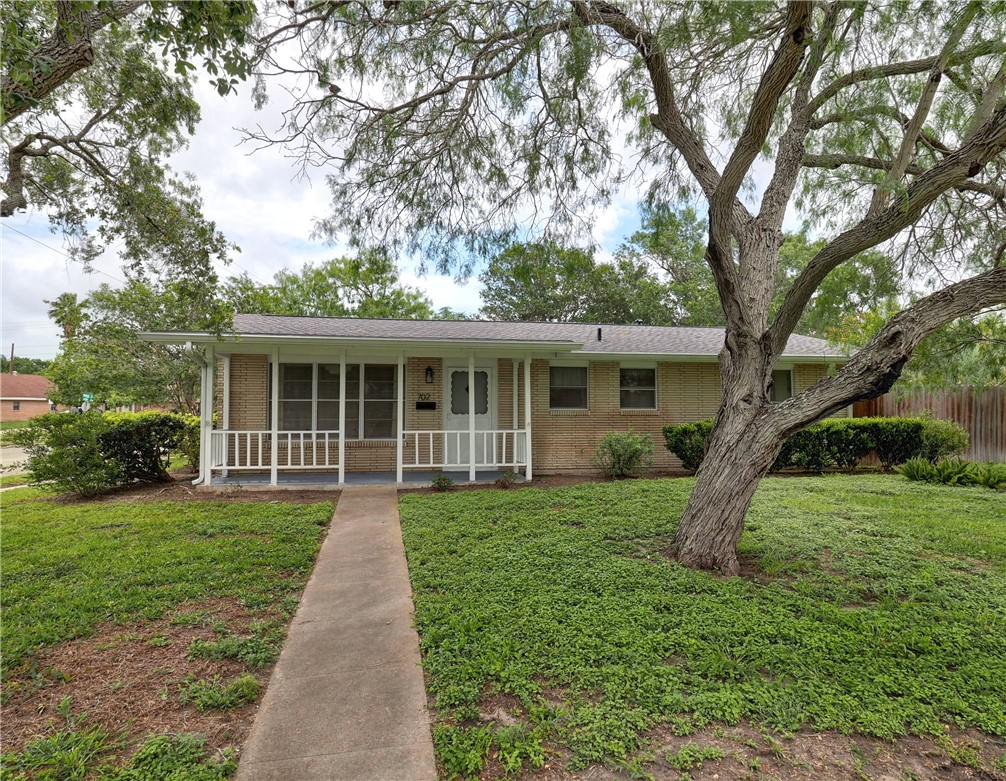 702 Drexel Dr Property Photo 3