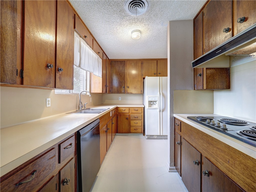 702 Drexel Dr Property Photo 8