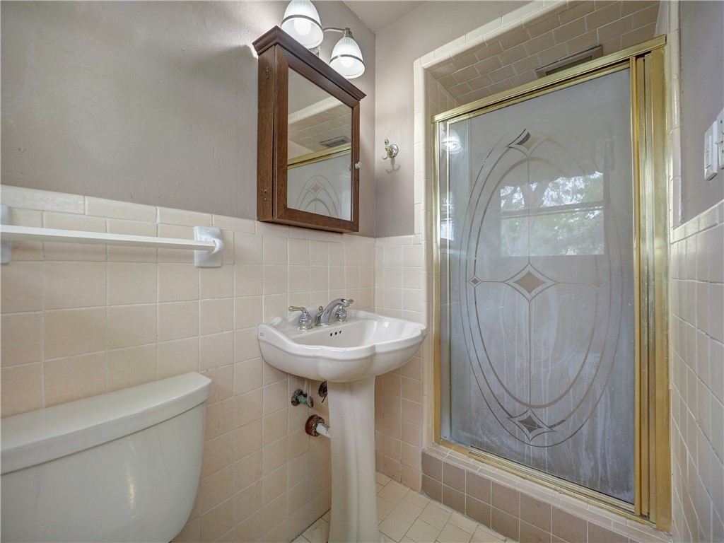 702 Drexel Dr Property Photo 18