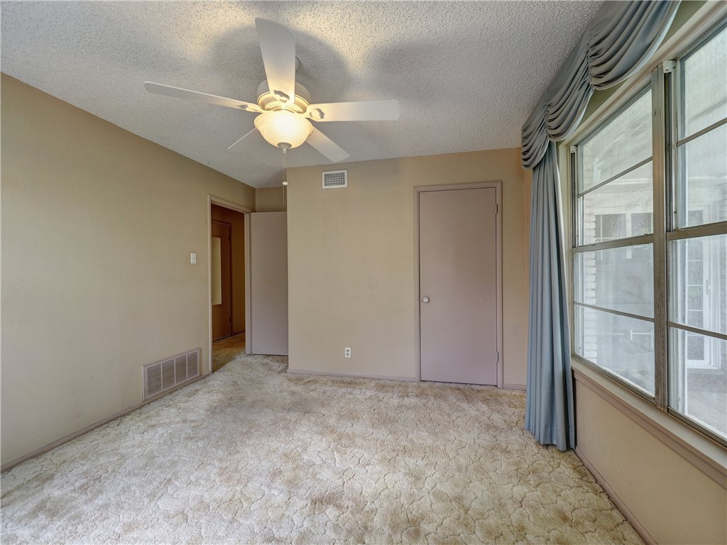 702 Drexel Dr Property Photo 25