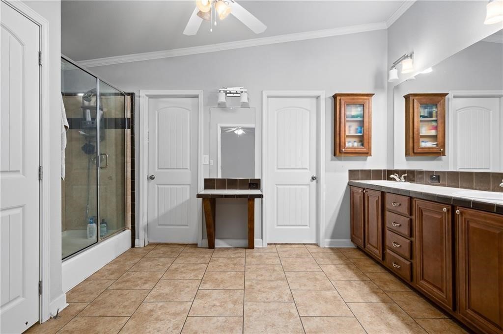 1011 N Racine St Property Photo 10