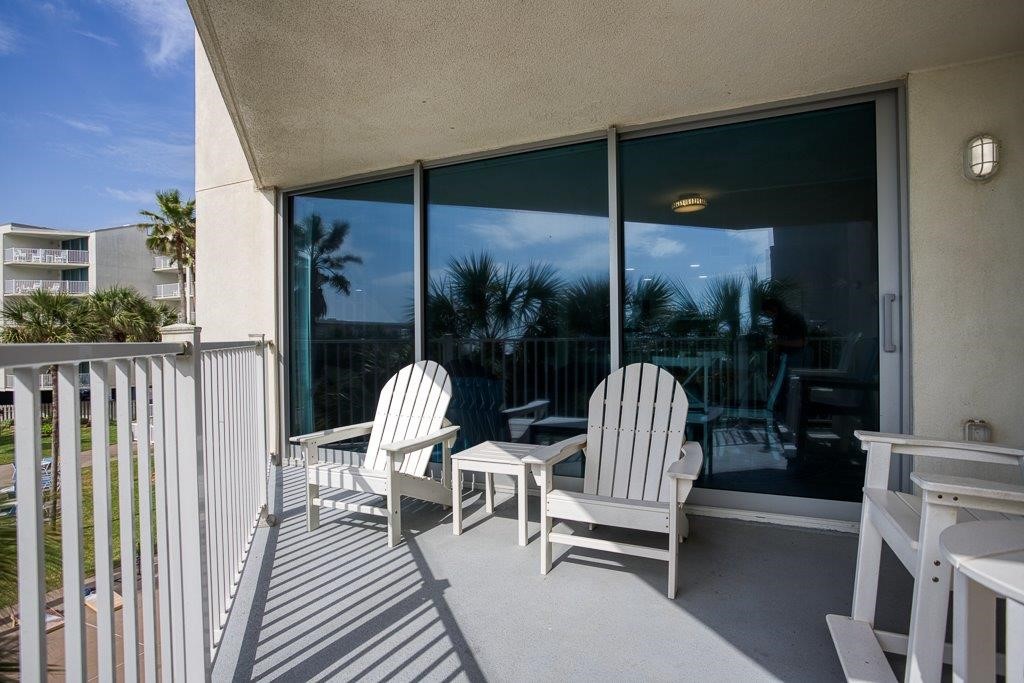 800 Sandcastle Dr 216 Property Photo 23