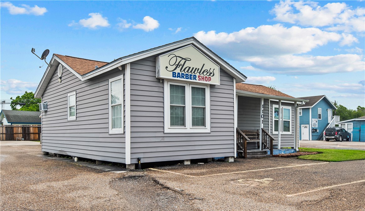 1101 Airline Property Photo 4