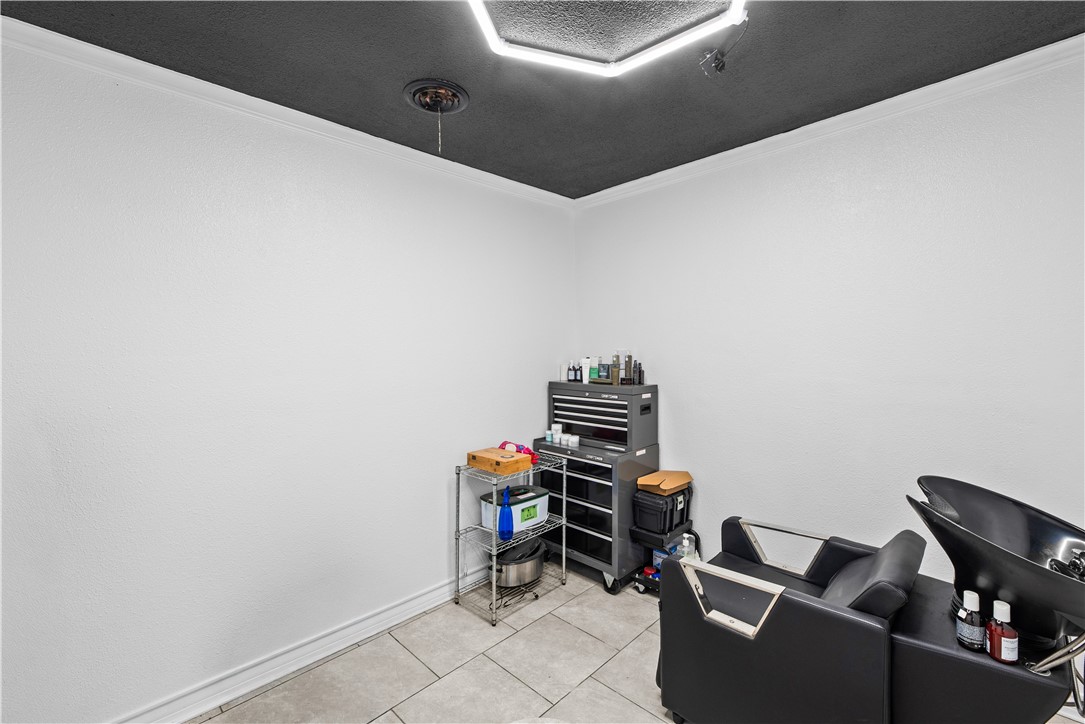 1101 Airline Property Photo 14