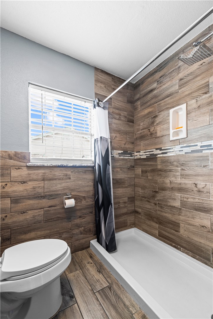 1101 Airline Property Photo 17