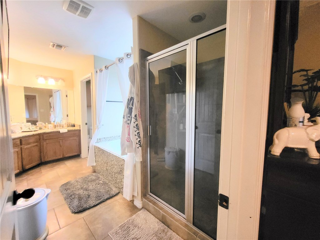 6701 Battery Park Ct Property Photo 11