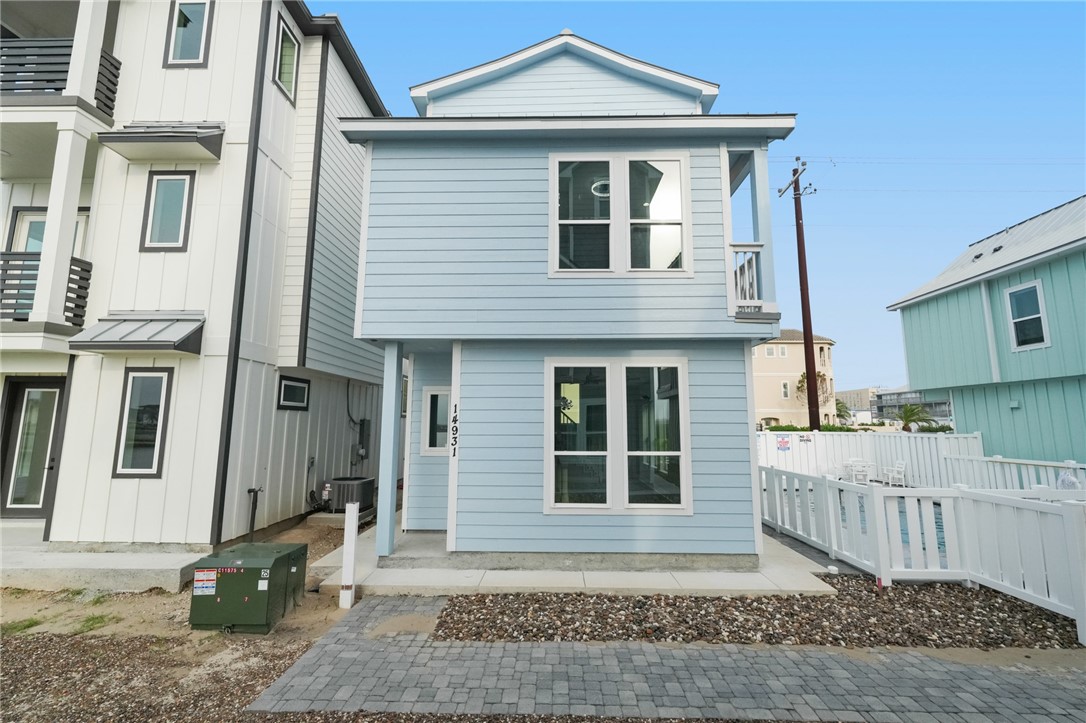 14931 Leeward Dr Property Photo 1