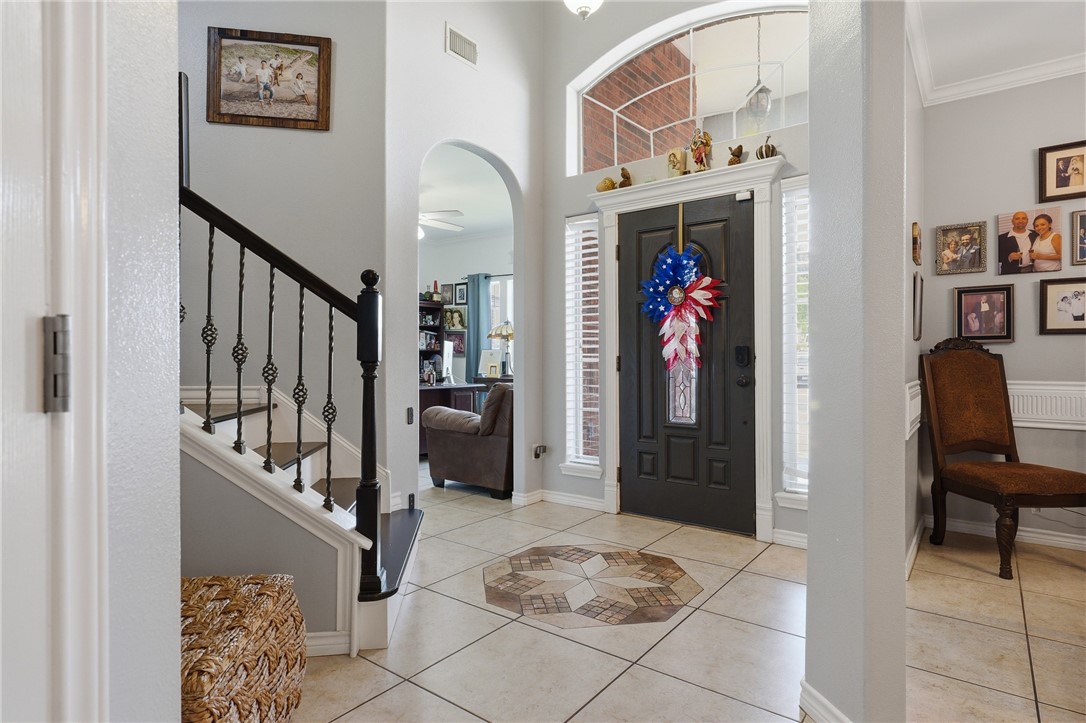 6542 Macarena Dr Property Photo 2