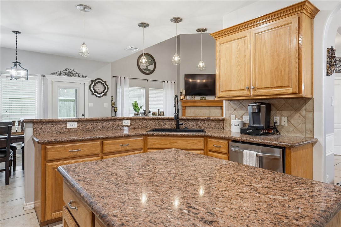 6542 Macarena Dr Property Photo 12