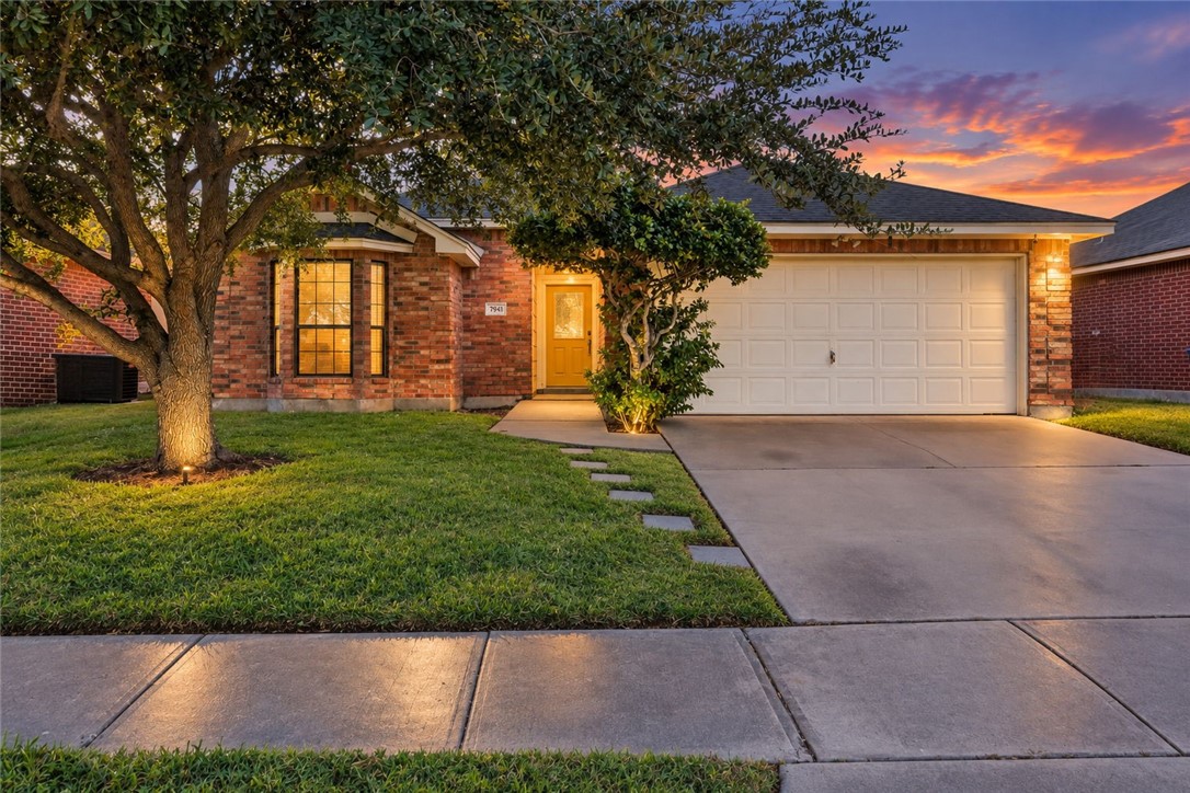 7941 Rock Crest Dr Property Photo 1