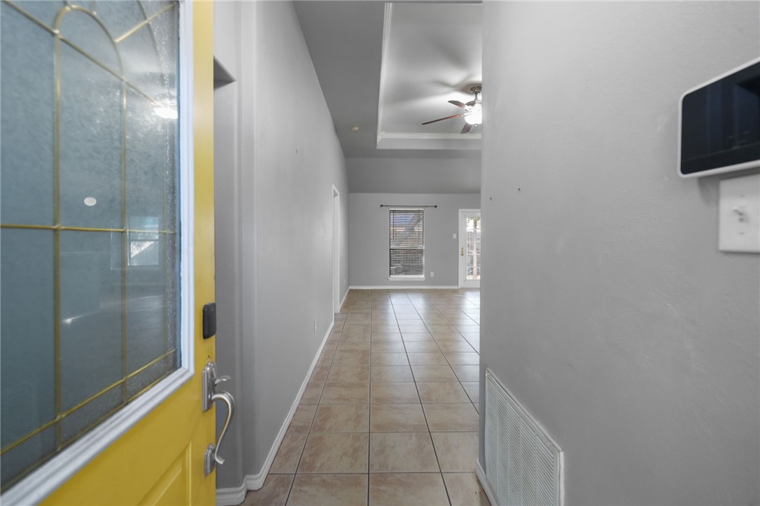 7941 Rock Crest Dr Property Photo 4