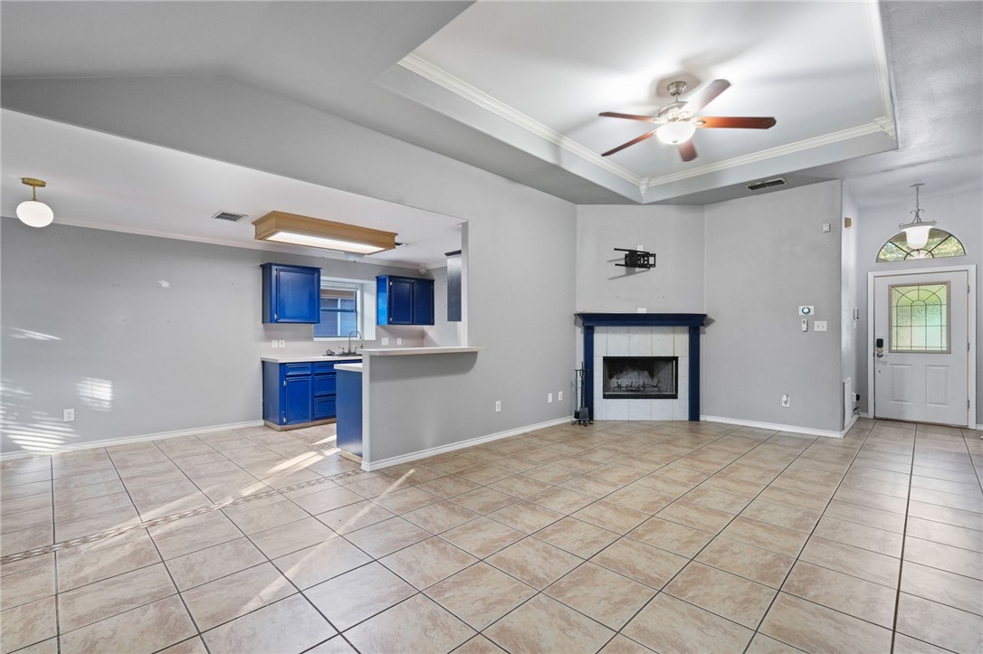 7941 Rock Crest Dr Property Photo 6