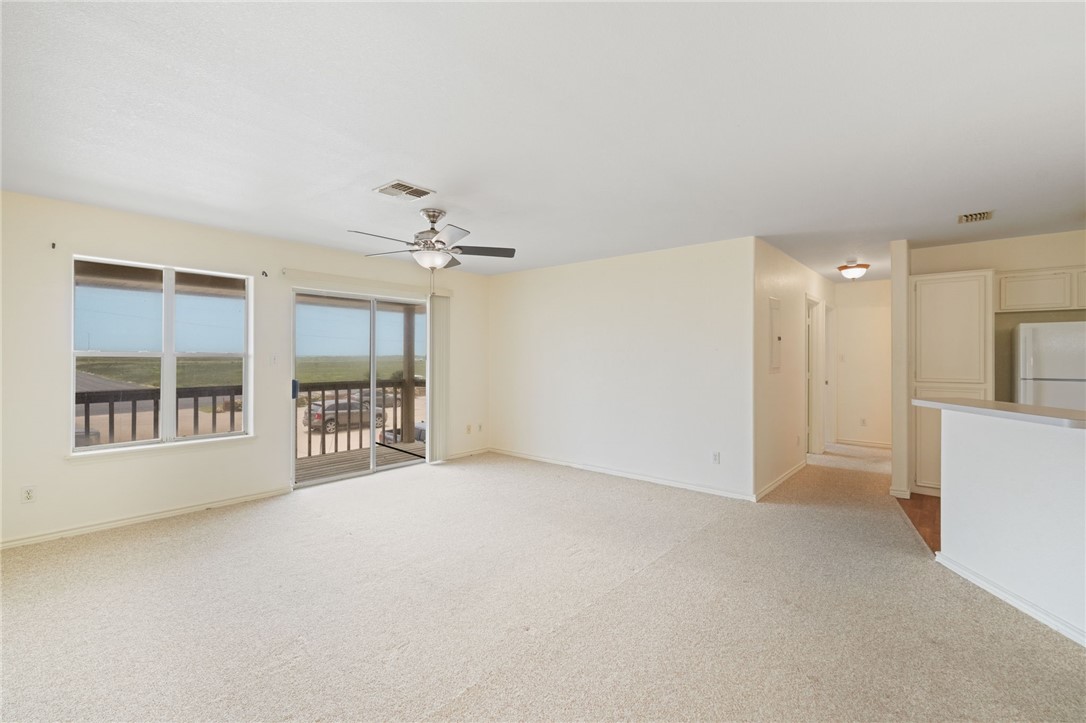 15125 Leeward Dr 9 Property Photo 3