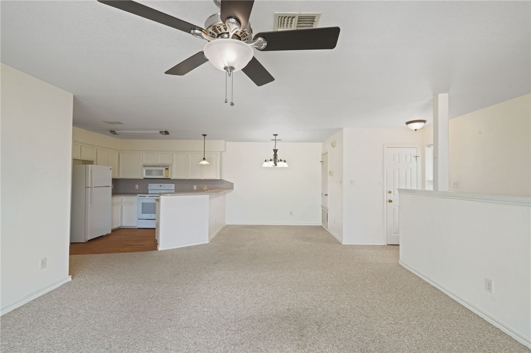 15125 Leeward Dr 9 Property Photo 6