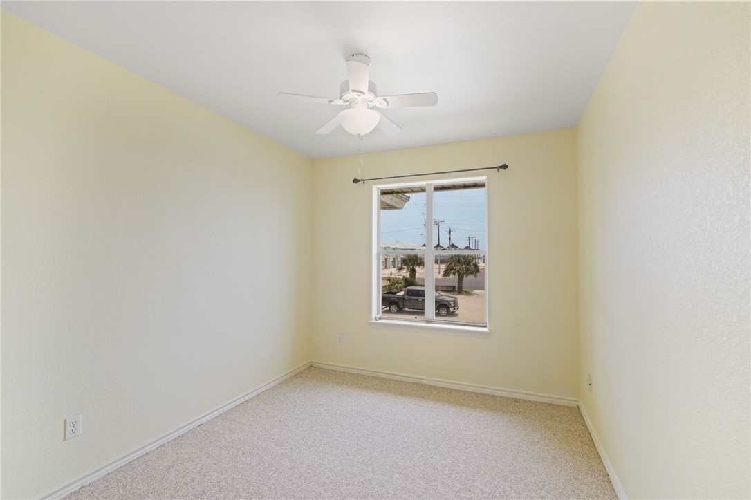 15125 Leeward Dr 9 Property Photo 11