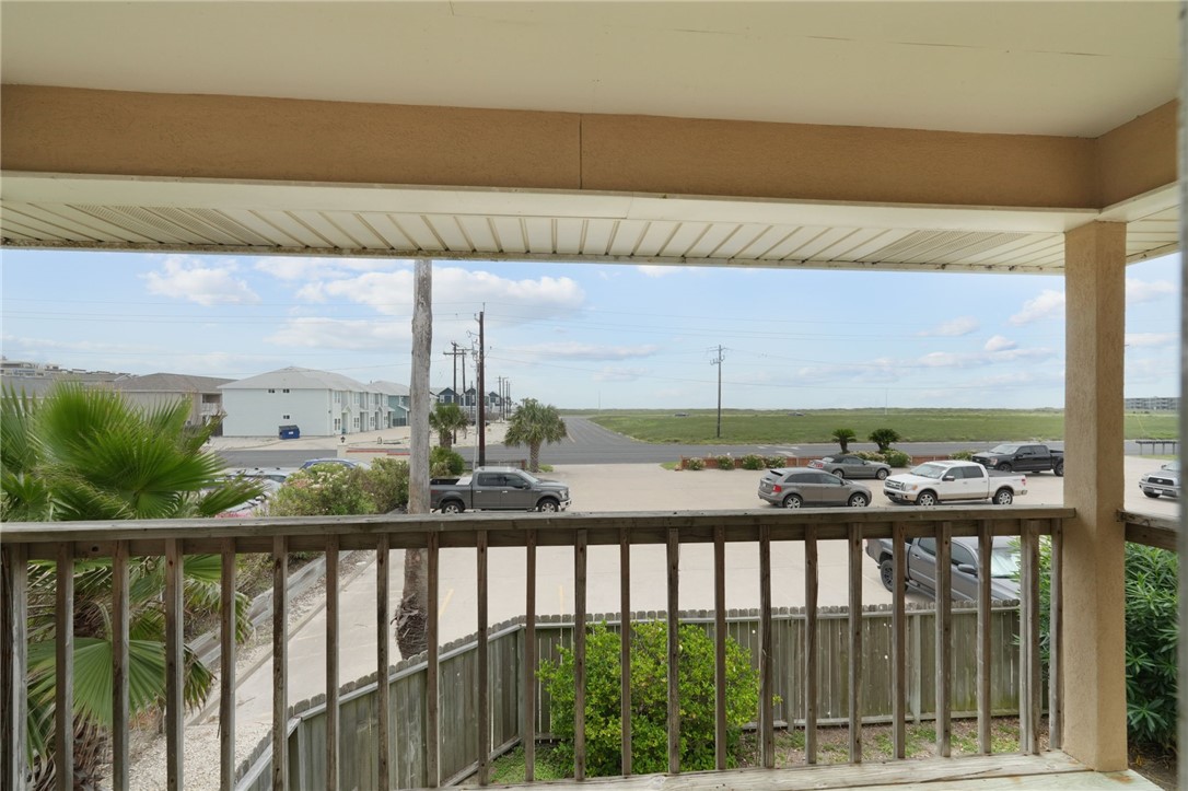 15125 Leeward Dr 9 Property Photo 20