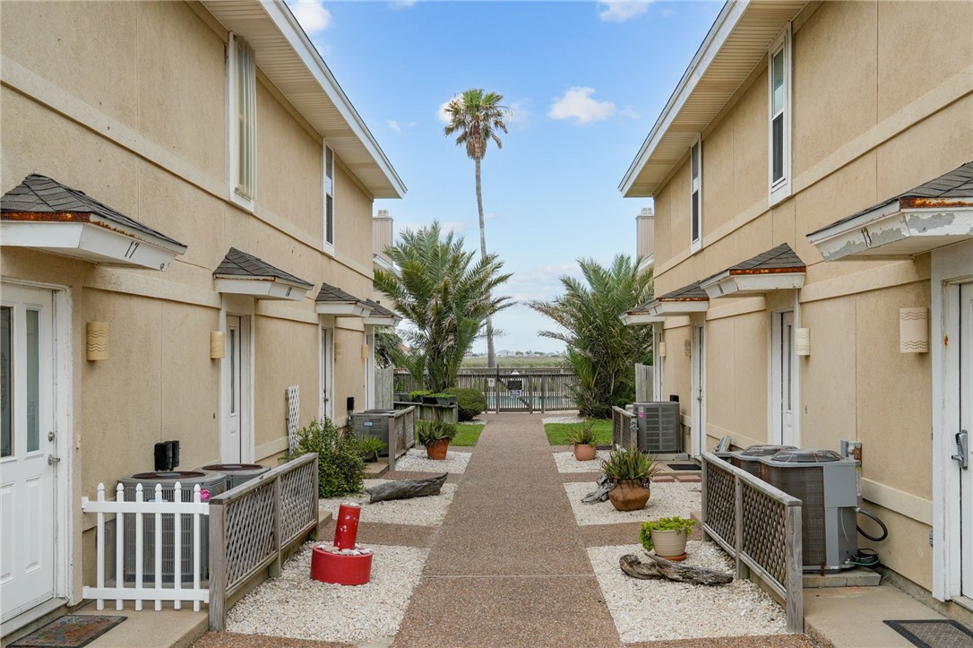 15125 Leeward Dr 9 Property Photo 26