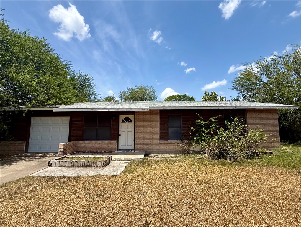 1610 E Fordyce Ave Property Photo 1