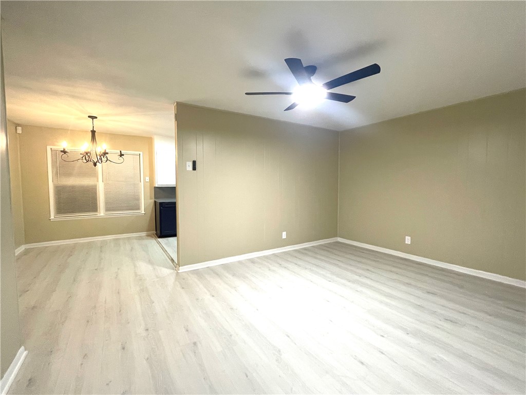 4725 Jean St Property Photo 5