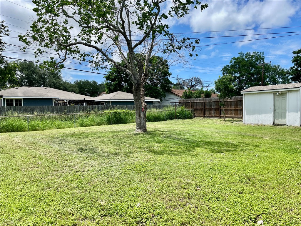 4725 Jean St Property Photo 20