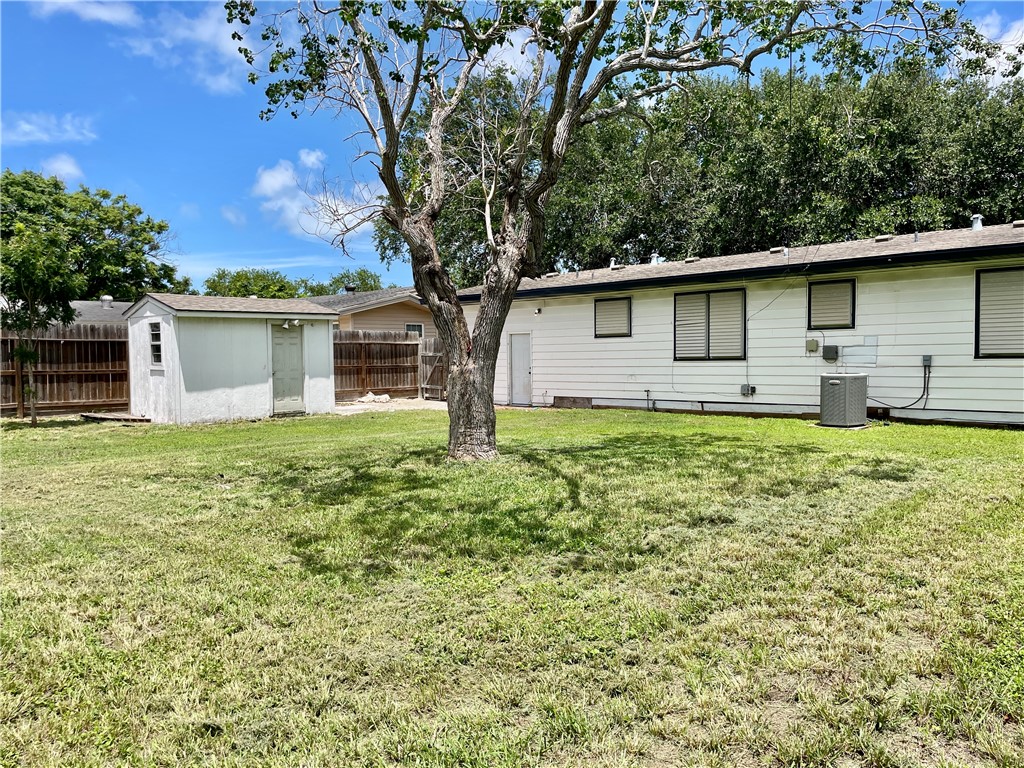 4725 Jean St Property Photo 23