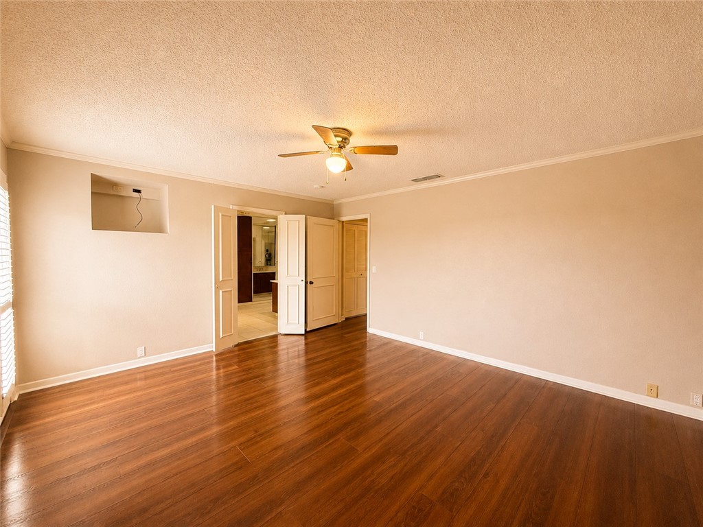 77 Townhouse 77 Property Photo 22