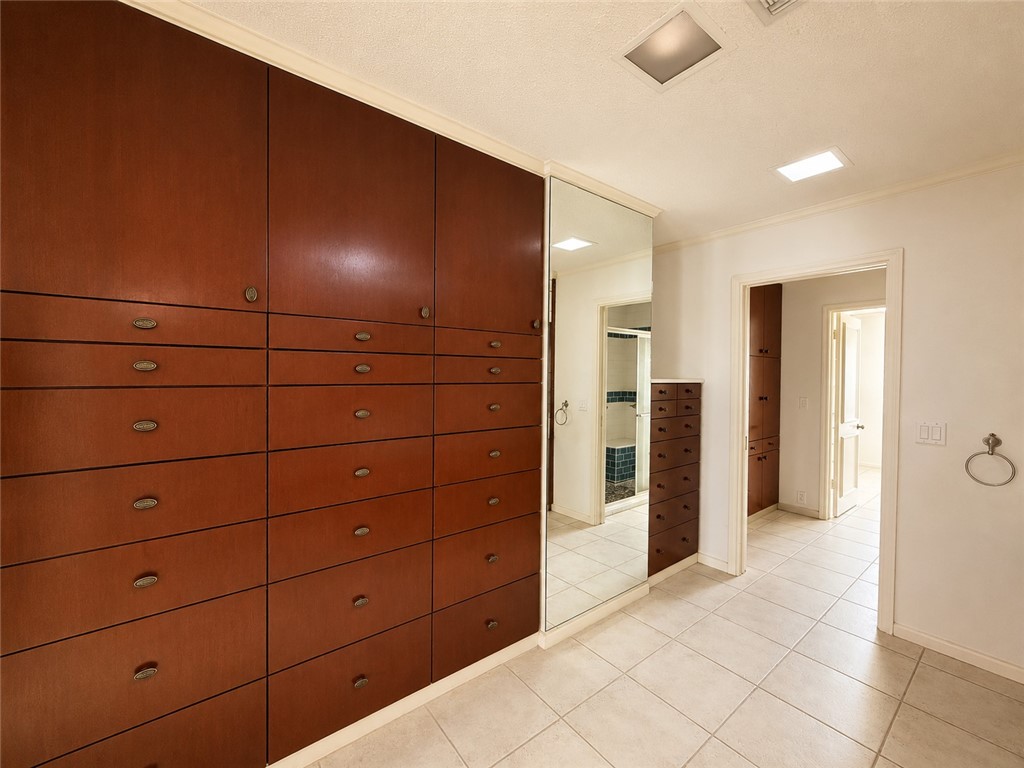 77 Townhouse 77 Property Photo 24