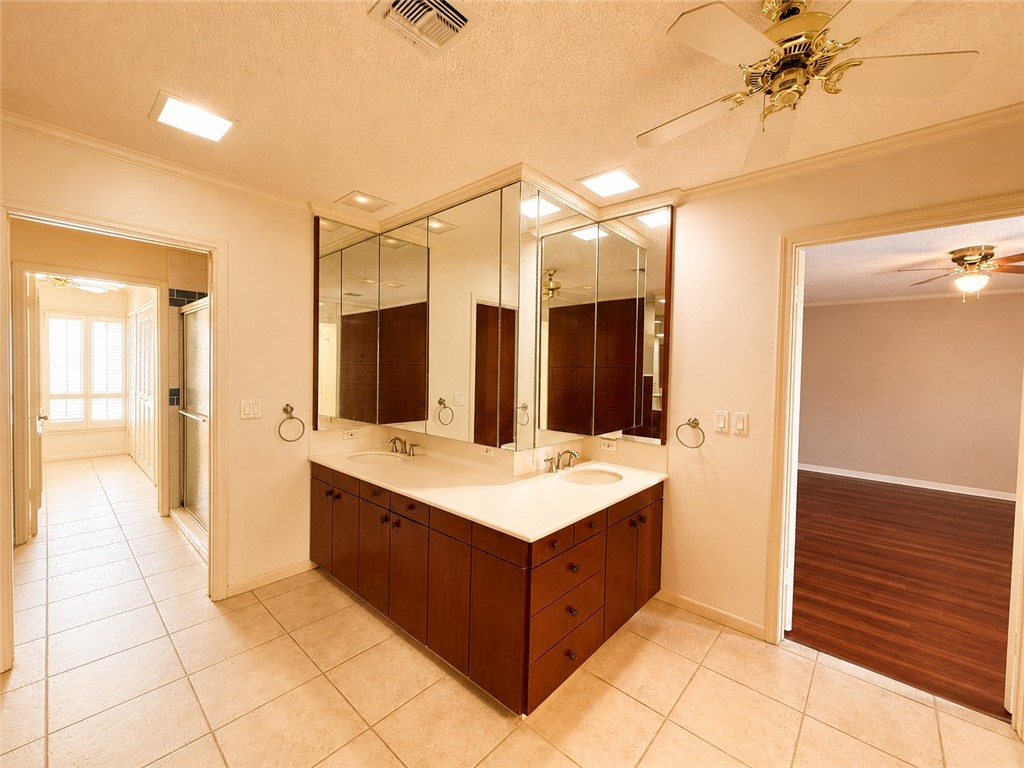 77 Townhouse 77 Property Photo 25