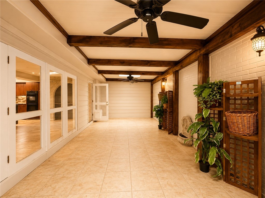 77 Townhouse 77 Property Photo 36